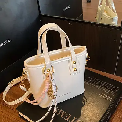 Women's White Leather Shoulder Bag with Gold Chain