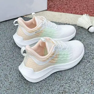 Women's Breathable Running Shoes White Gradient Lace-Up Thick Sole