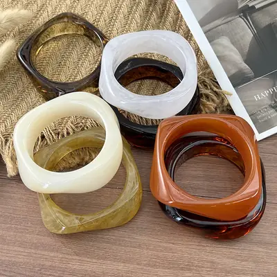 Women Gradient Resin Marble Bracelets Irregular Pattern Wide