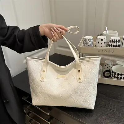 2025 New Underarm Bag Fashionable Casual Shoulder Bag