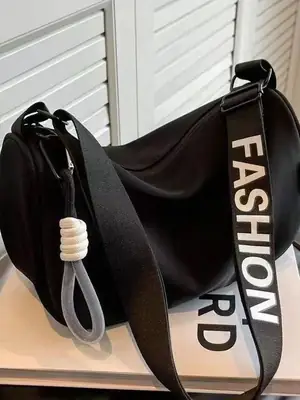 Black Fashion Crossbody Bag with Adjustable Strap