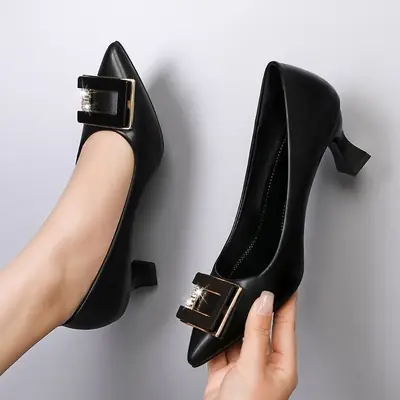 Pointed-Toe High-Heeled Shoes for Women, Black Work Shoes, 2026 Spring and Autumn New Design, Stylish Outerwear, Professional Shallow-Mouth Chunky Heel Single Shoes