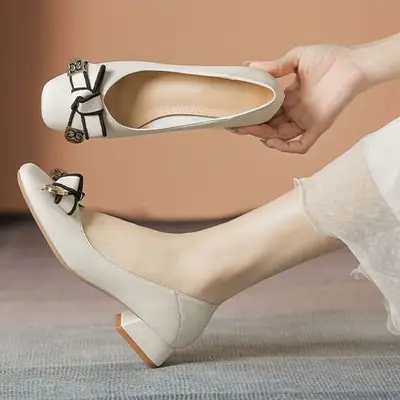 Women Black Heel Shoes with Buckle Decor