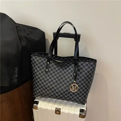 Women's Printed Large Commuter Tote Bag with Gold Clasp