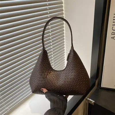 2025 Woven Shoulder Bag Niche Design Large Capacity
