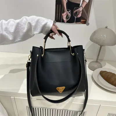 Black Leather Bucket Bag for Women 2025