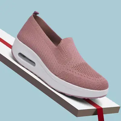Foreign Trade Fly-Knit Women's Shoes 2026 Spring Solid Color Breathable Slip-On Women's Sneakers Sock-Style Casual Women's Mesh Shoes