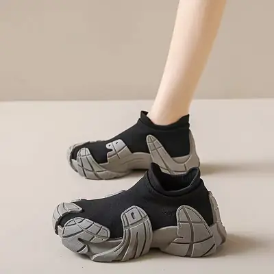 2025 Spring New Parent-Child Shoes Fashionable Versatile Couple Sports Casual Shoes Women's Flyknit Breathable Soft Sole Sock Shoes