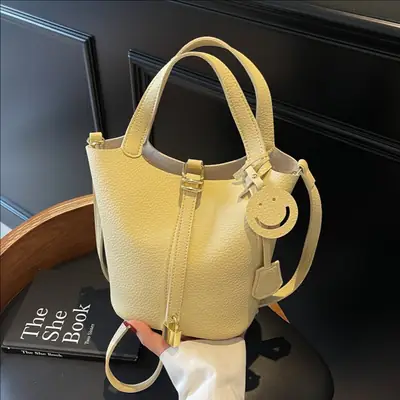 Women's Yellow Litchi Pattern Bucket Bag 2025