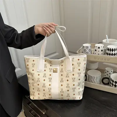 Women's Trendy Print Tote Bag Large Capacity Lightweight Student Bag
