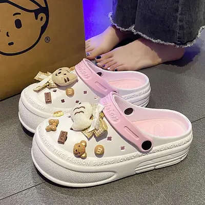 Women's Cute Croc Sandals with 30-Day Durability