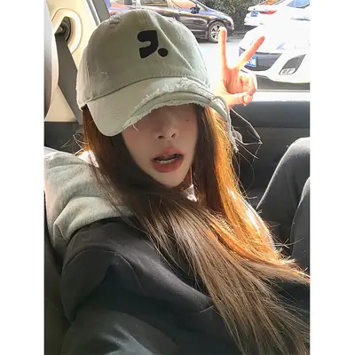 Red Retro Baseball Cap for Kids & Men Summer Wear