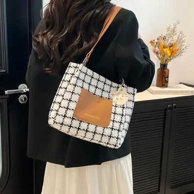 Women's Plaid Shoulder Bag Large Capacity 2025