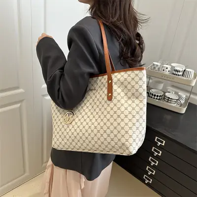 Women's Printed Letter Tote Bag Large Capacity Autumn Winter