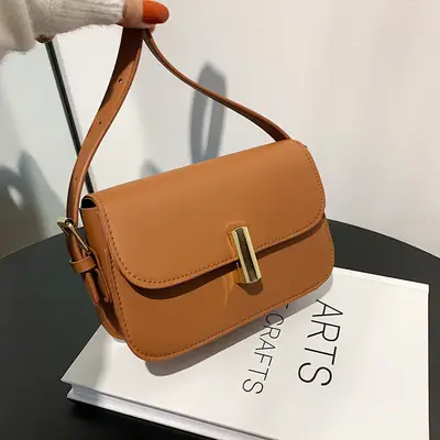 Women's Retro Crossbody Bag Tan Leather 2025