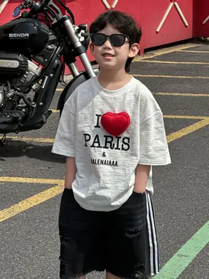 Kids Paris-themed T-Shirt Grey Medium Small