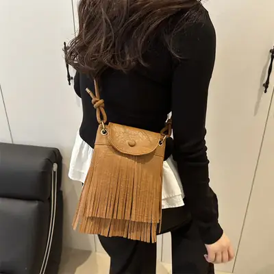 Tassel Crossbody Bag for Women, Brown Fringed Shoulder Crossbody