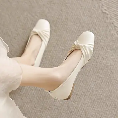Women's Cream Flat Pumps Spring 2025