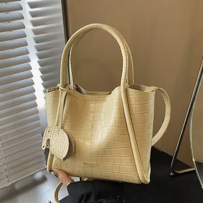 Vintage Croc Texture Women's Shoulder Bag Yellow 2025