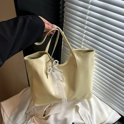 Large Capacity Beige Women's Shoulder Bag with Tassel