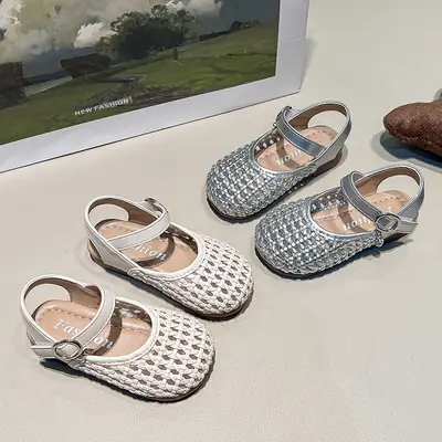 Baby Comfortable Breathable 2025 Summer New Girls Baby Toe Sandals Woven Hollow Comfortable Toddler Shoes