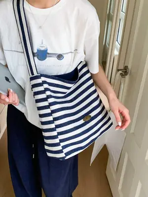 Women Striped Canvas Shoulder Bag 2025 New Lightweight Fashion Tote