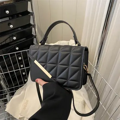 Women's Black Textured Shoulder Crossbody Bag 2025