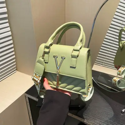 Green Embroidered Rhombus Shoulder Bag for Women 2025