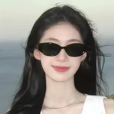 Women Polarized Anti-UV Sunglasses Square Face Black Frame