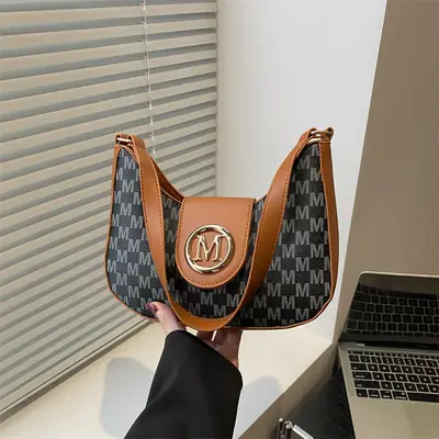 Retro Letter Print Shoulder Bag Brown Leather 2025