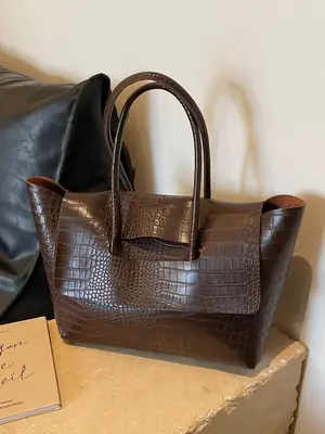 Women's Cross-Crystal Croc Leather Shoulder Bag Brown 2025