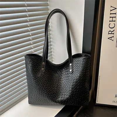 2025 Women's Black Textured Tote Bag Large Capacity