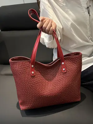 Retro Red Women's Large Capacity Tote Bag