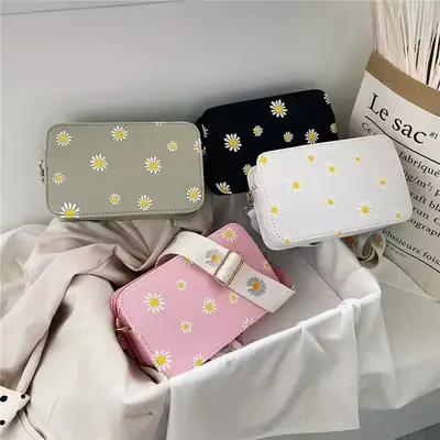 Daisy Crossbody Bag for Women Small Square Leather Bag