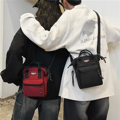 Fashionable Textured Shoulder Bag for Men Women Travel Mobile Baby Bag