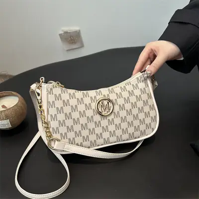 Women Printed Shoulder Bag with Chain Strap