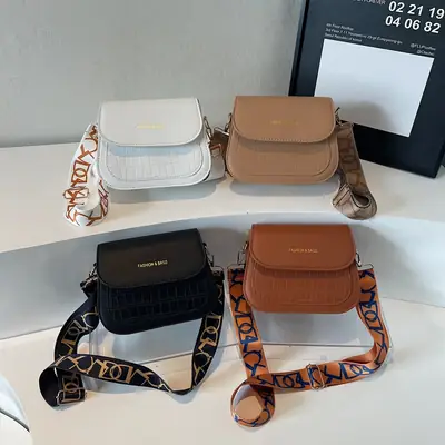 2025 Summer Fashionable Shoulder Bags Pure Color