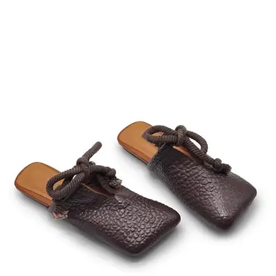Women Square-Toe Retro Chinese Slippers Brown