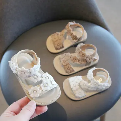 Baby Girl Soft Sole Summer Shoes 1 to 3 Years Open Toe Beach Shoes Girls Summer Breathable Toddler Shoes Baby Princess Fashion