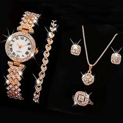 Trendy Diamond Women's Watch with Roman Numeral Quartz Bracelet