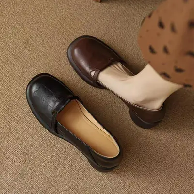 Women's Retro Slip-On Leather Shoes Round Toe Brown