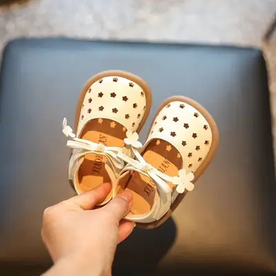 Korean Summer Casual Boys and Girls Princess Style Breathable Soft-Soled Baby Toddler Shoes Hollow Flower Velcro Children's Shoes