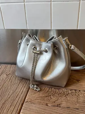 Silver High-End Bucket Bag for Women with Chain Strap
