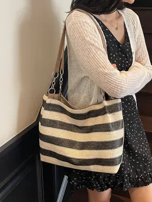 Women's Striped Straw Shoulder Bag Large Capacity 2025