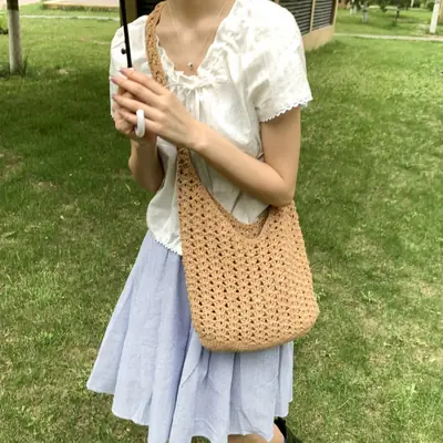 New Fashionable Knitted Hollow Shoulder Bag for Women