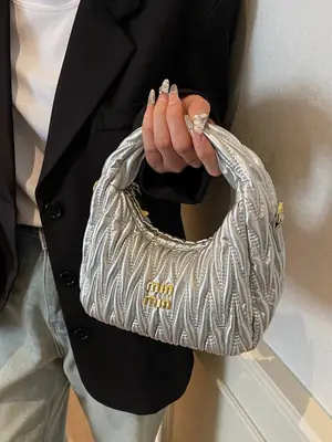 Korean Style Pleated Cloud Handbag for Women