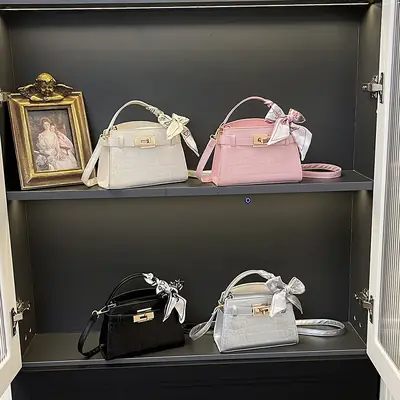 2025 Summer Women's Light Luxury Croc Pattern Shoulder Bag