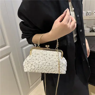 2025 Summer White Pearl Clip Shoulder Bag