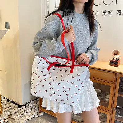 Printed Red Heart Tote Bag for Girls Women Commute