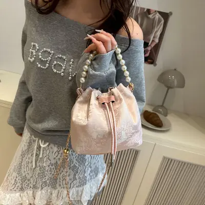 Women's Pearl Chain Bucket Bag Pink Lace